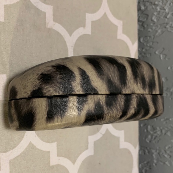 🦄Bundle 5/$10🦄Miche glasses case see photo #1108 - Picture 3 of 6